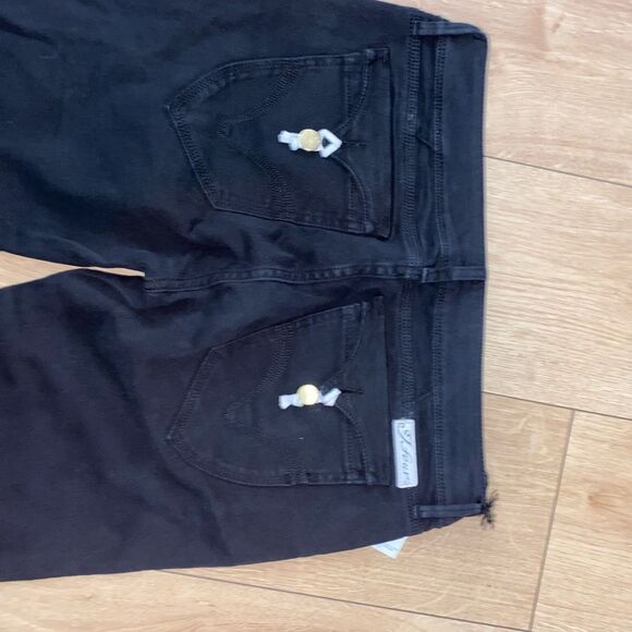 JFOUR NWT Black Straight Legged Jeans, Size 31", MSRP $130 - Picture 13 of 16